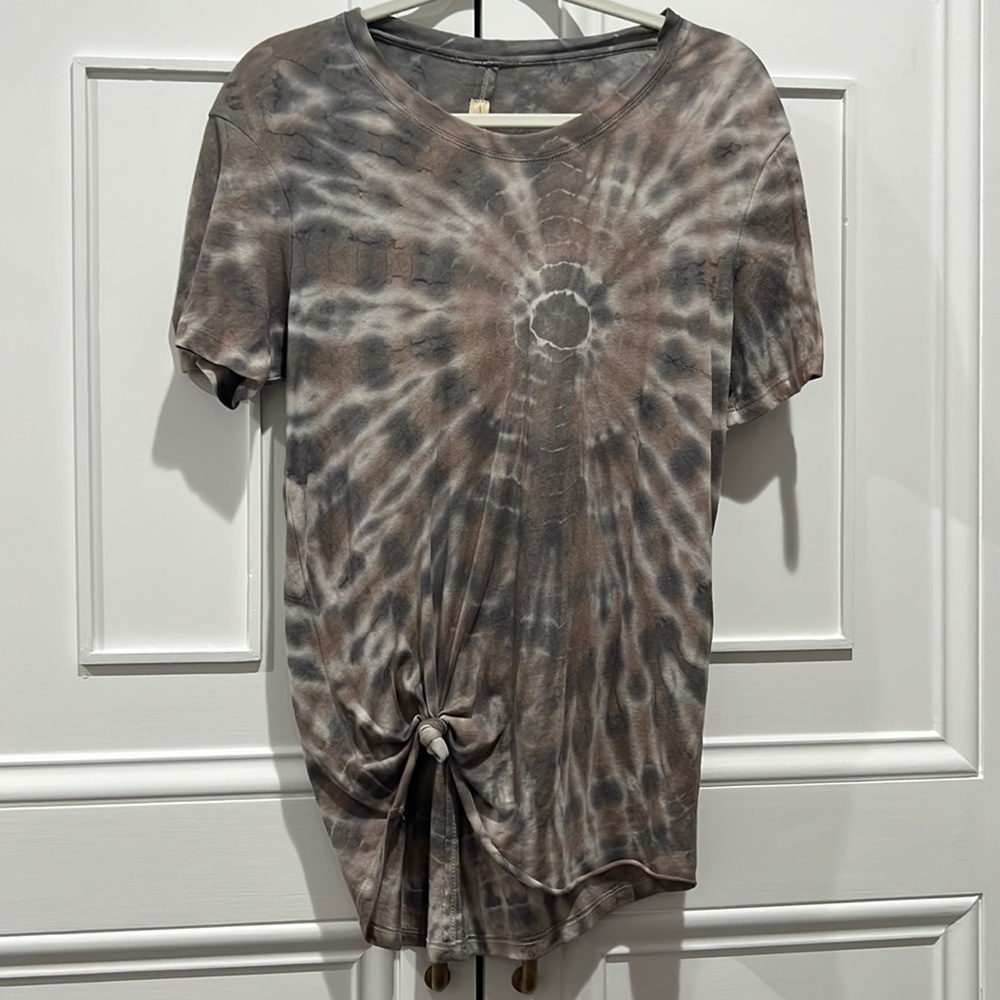Raquel Allegra tie dye tee size 0- xs/s. Can tie or not
